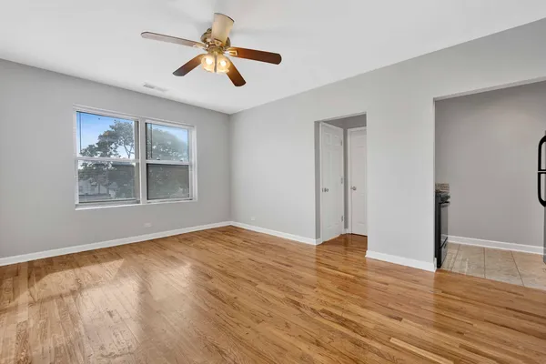 $995 | 414 West Walnut Street, Unit 309, Maywood, IL 60153