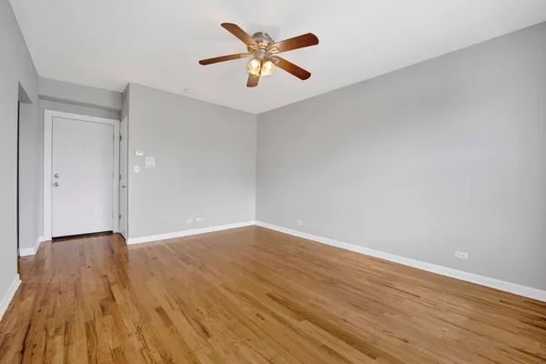 $995 | 414 West Walnut Street, Unit 309, Maywood, IL 60153
