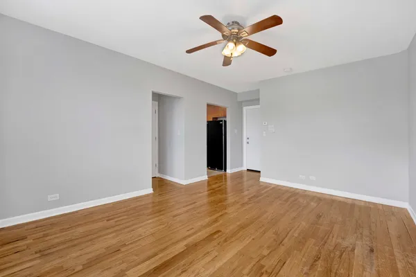 $995 | 414 West Walnut Street, Unit 309, Maywood, IL 60153