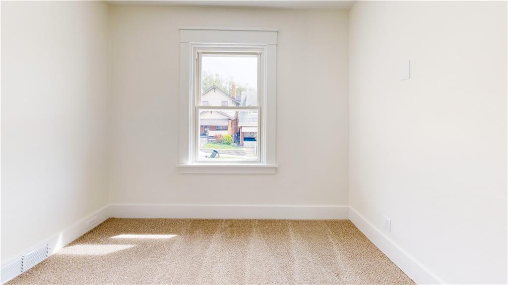 121 Sampson Avenue Pittsburgh, PA 15205 - Photo 24 of 44