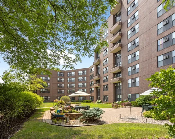 $60,000 | 7600 Golden Valley Road, Unit 706, Golden Valley, MN 55427