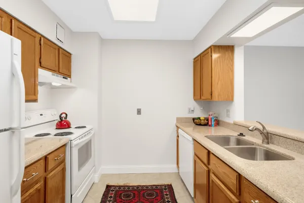 $60,000 | 7600 Golden Valley Road, Unit 706, Golden Valley, MN 55427