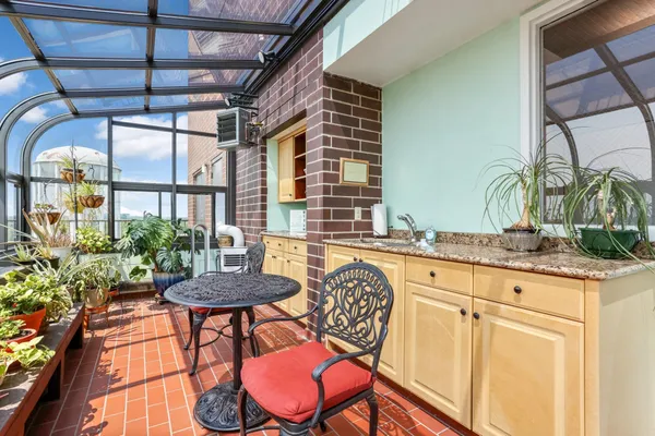 $60,000 | 7600 Golden Valley Road, Unit 706, Golden Valley, MN 55427