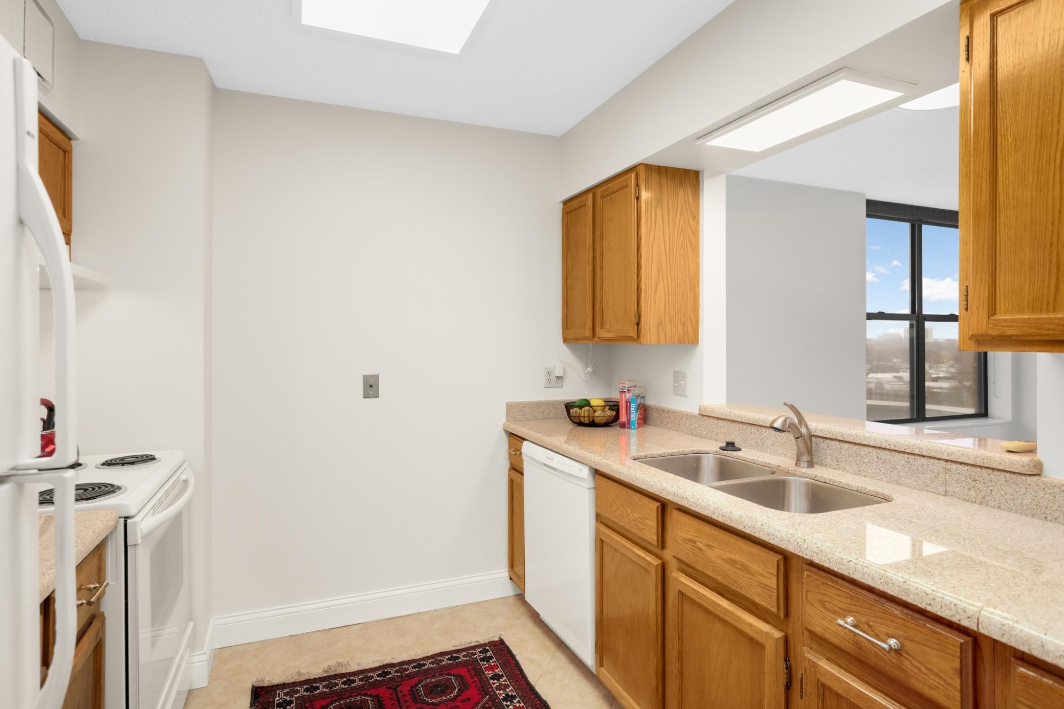 7600 Golden Valley Road, Unit 706 Golden Valley, MN 55427 - Photo 3 of 40