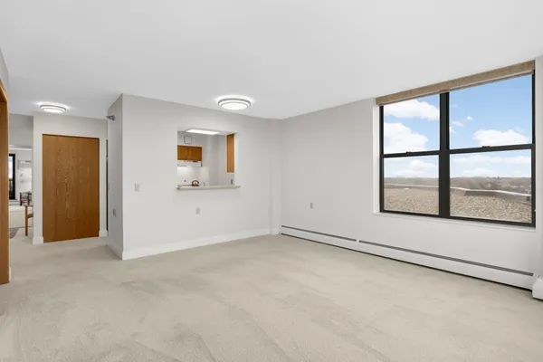 $60,000 | 7600 Golden Valley Road, Unit 706, Golden Valley, MN 55427