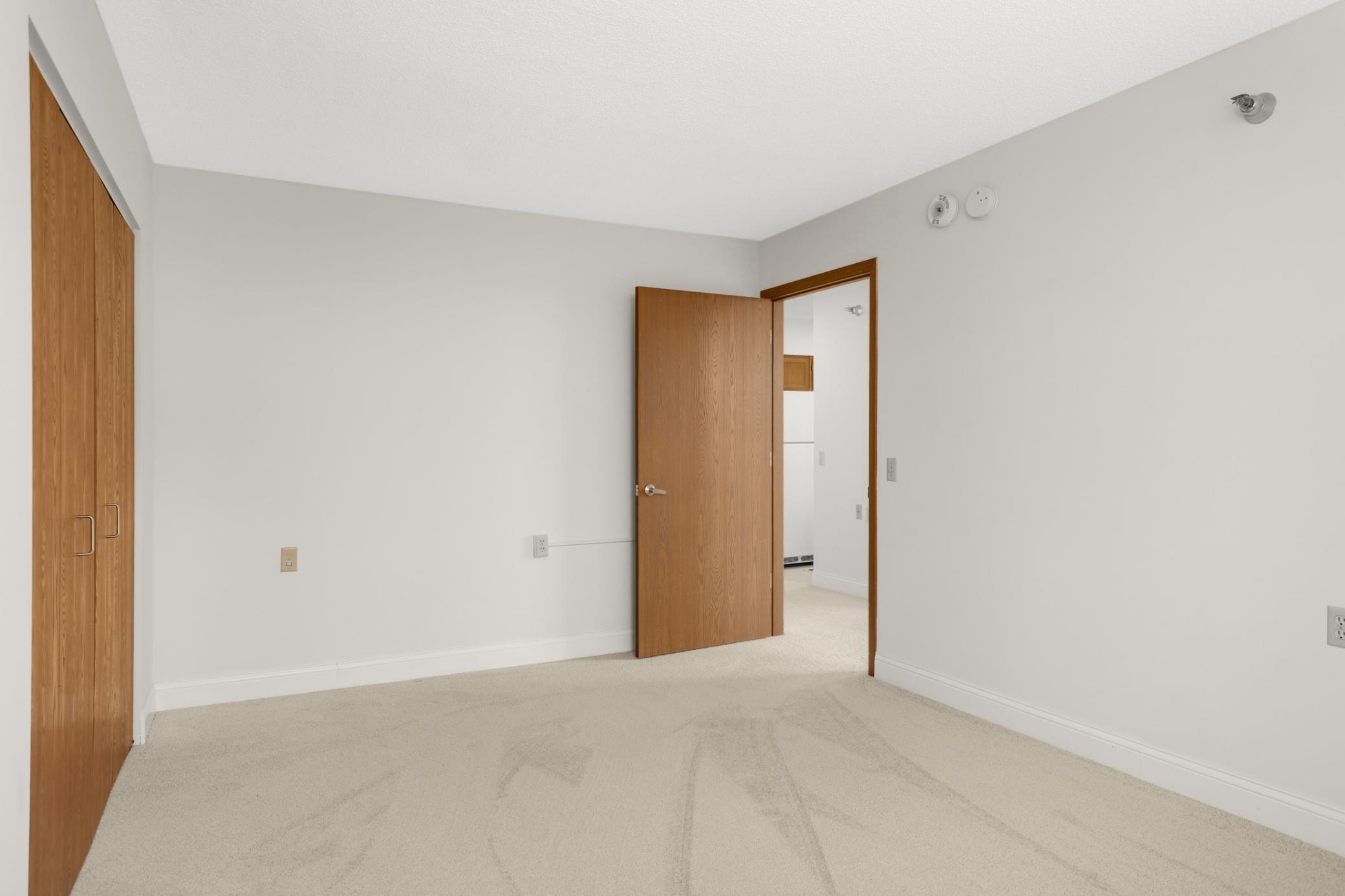 7600 Golden Valley Road, Unit 706 Golden Valley, MN 55427 - Photo 10 of 40