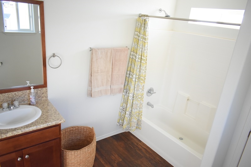 21485 Viejas Grade Road Alpine, CA 91901 - Photo 8 of 15 Master Bathroom