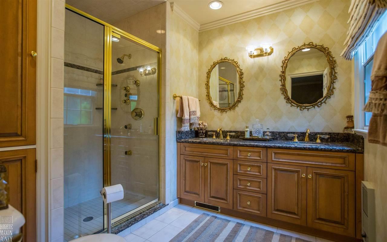233 Stephens Road Grosse Pointe Farms, MI 48236 - Photo 24 of 42