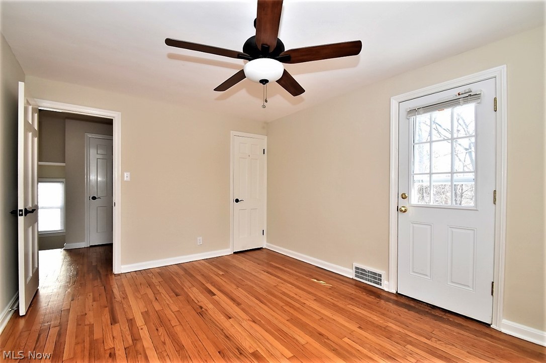 2235 Barrington Road Cleveland, OH 44118 - Photo 11 of 15