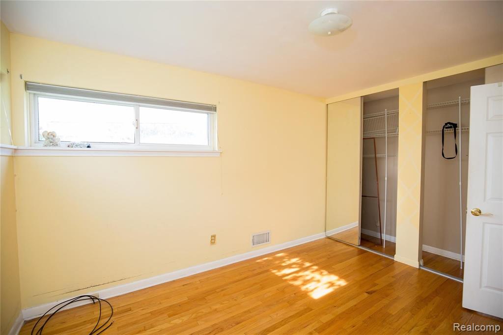 5053 East Thirteen Mile Road Warren, MI 48092 - Photo 4 of 17 Gallery Image 4
