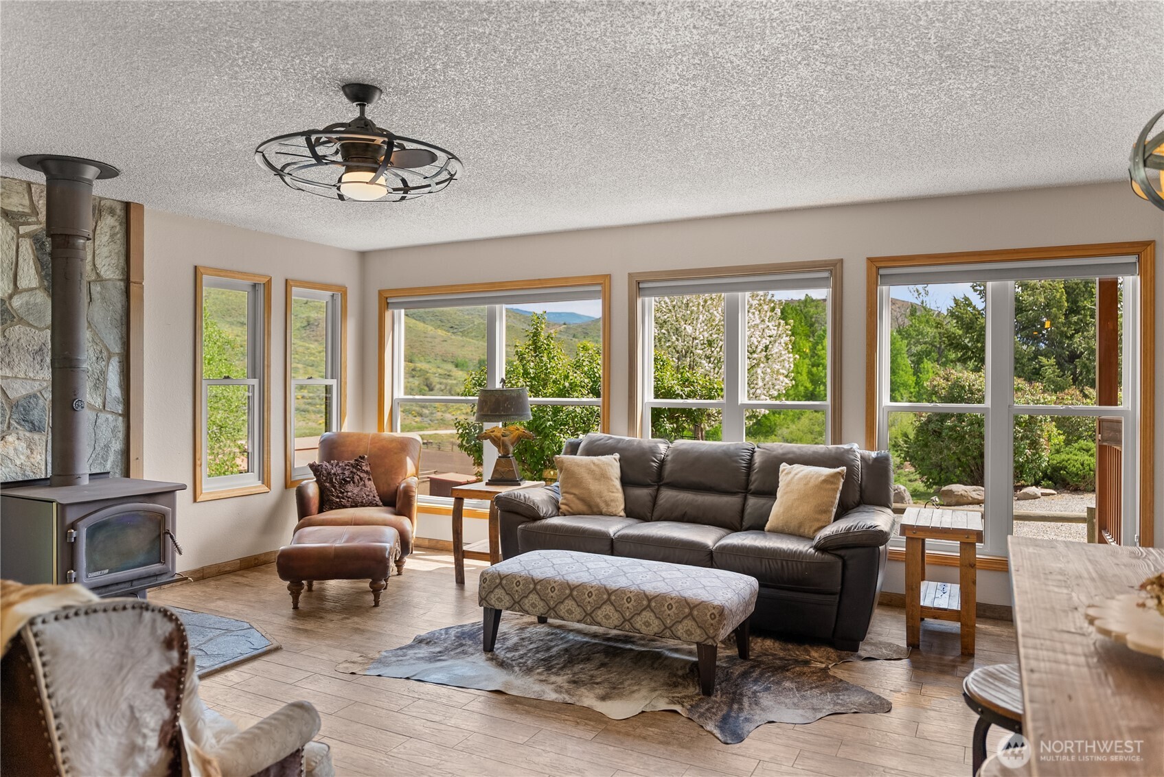 373 Rendezvous Road Winthrop, WA 98862 - Photo 14 of 40 Gallery Image 14
