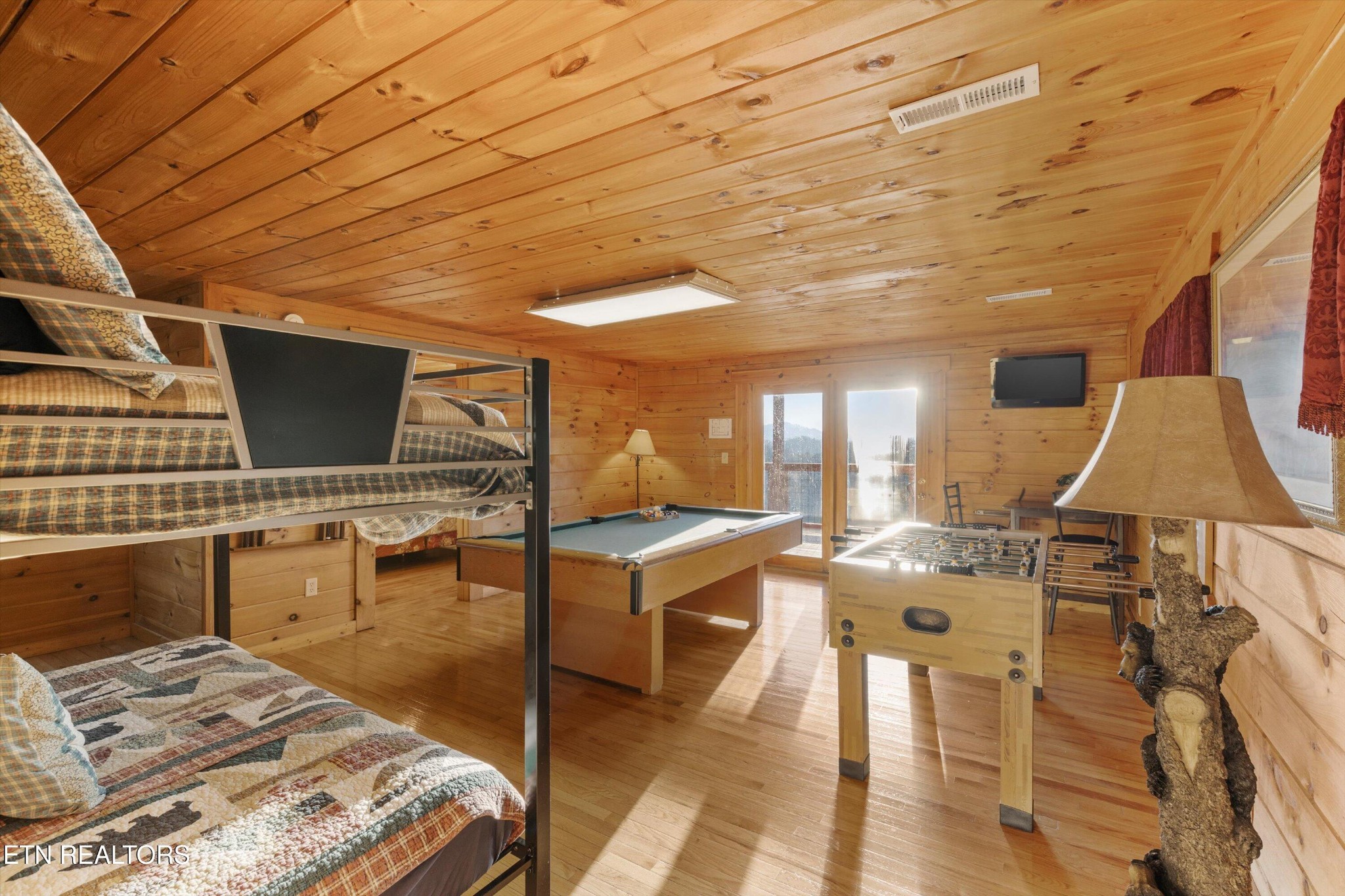 940 Falcon View Way Sevierville, TN 37862 - Photo 24 of 29 Gallery Image 24