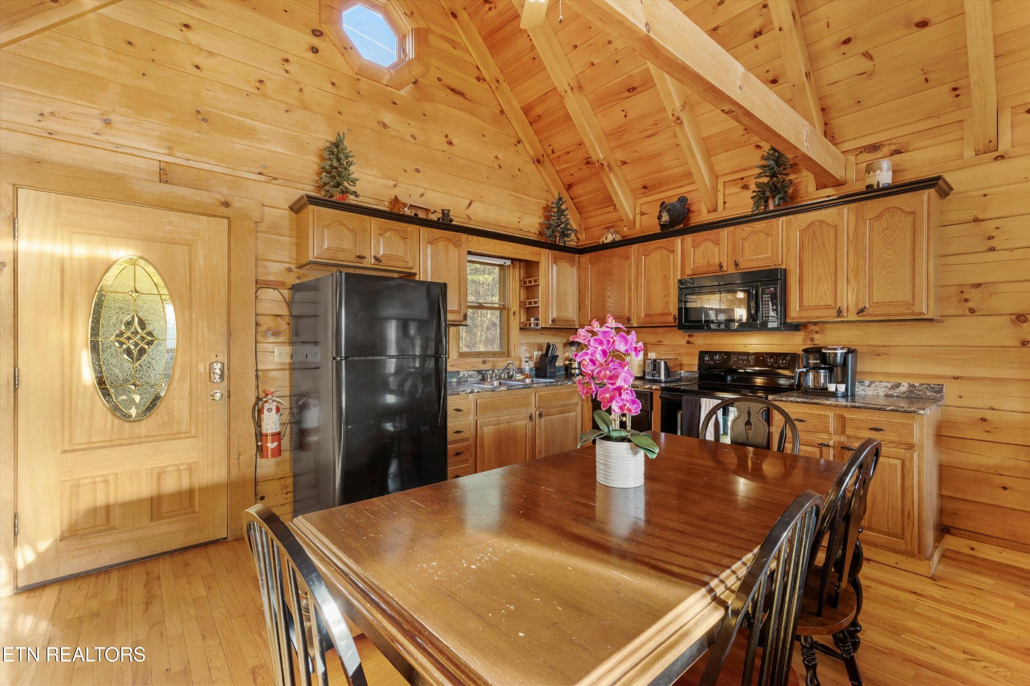 940 Falcon View Way Sevierville, TN 37862 - Photo 8 of 29 Gallery Image 8