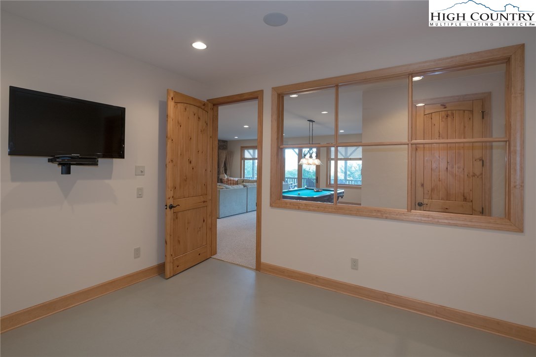 1030 Ridge Drive Linville, NC 28646 - Photo 13 of 20 Gallery Image 13