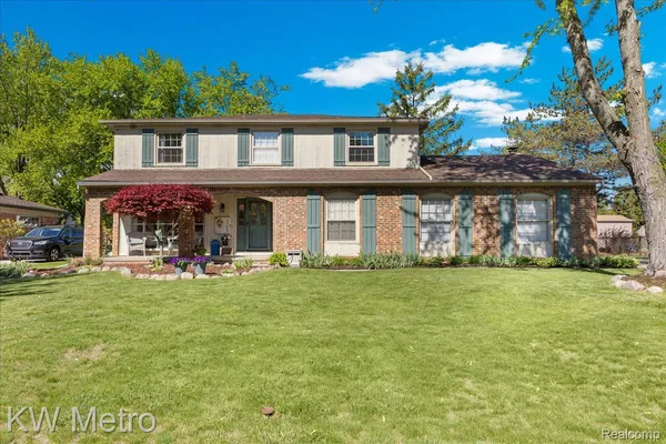 $610,500 | 5757 Folkstone Drive, Troy, MI 48085