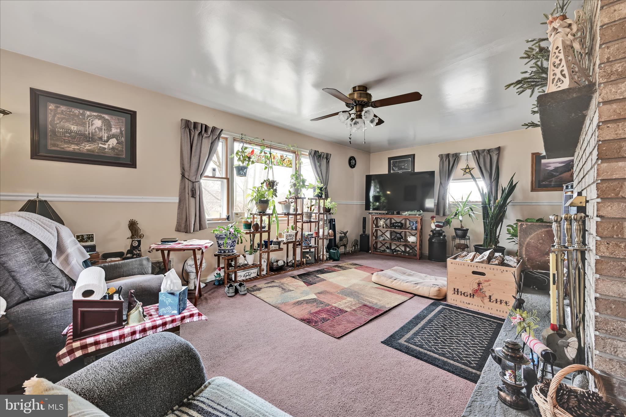 1892 Weavertown Road Douglassville, PA 19518 - Photo 10 of 38 Living Area