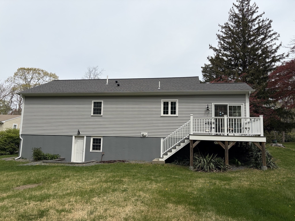 71 West Spring Street Avon, MA 02322 - Photo 6 of 41