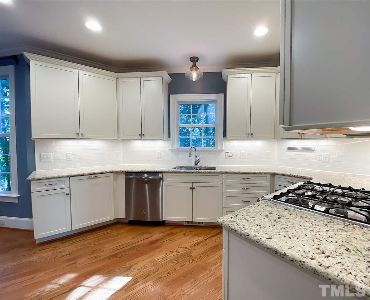 412 Thyme Place Raleigh, NC 27609 - Photo 3 of 26 Stainless Appliances | Refrigerator Conveys | Gas Stove| Granite |