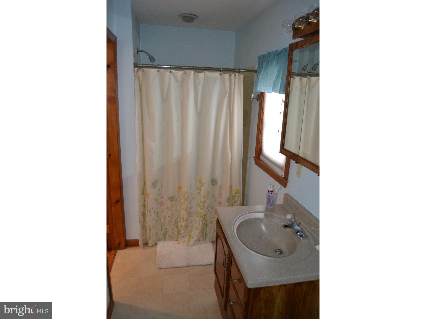 306 Pomeroy Street Ridley Park, PA 19078 - Photo 16 of 25 Master Bathroom