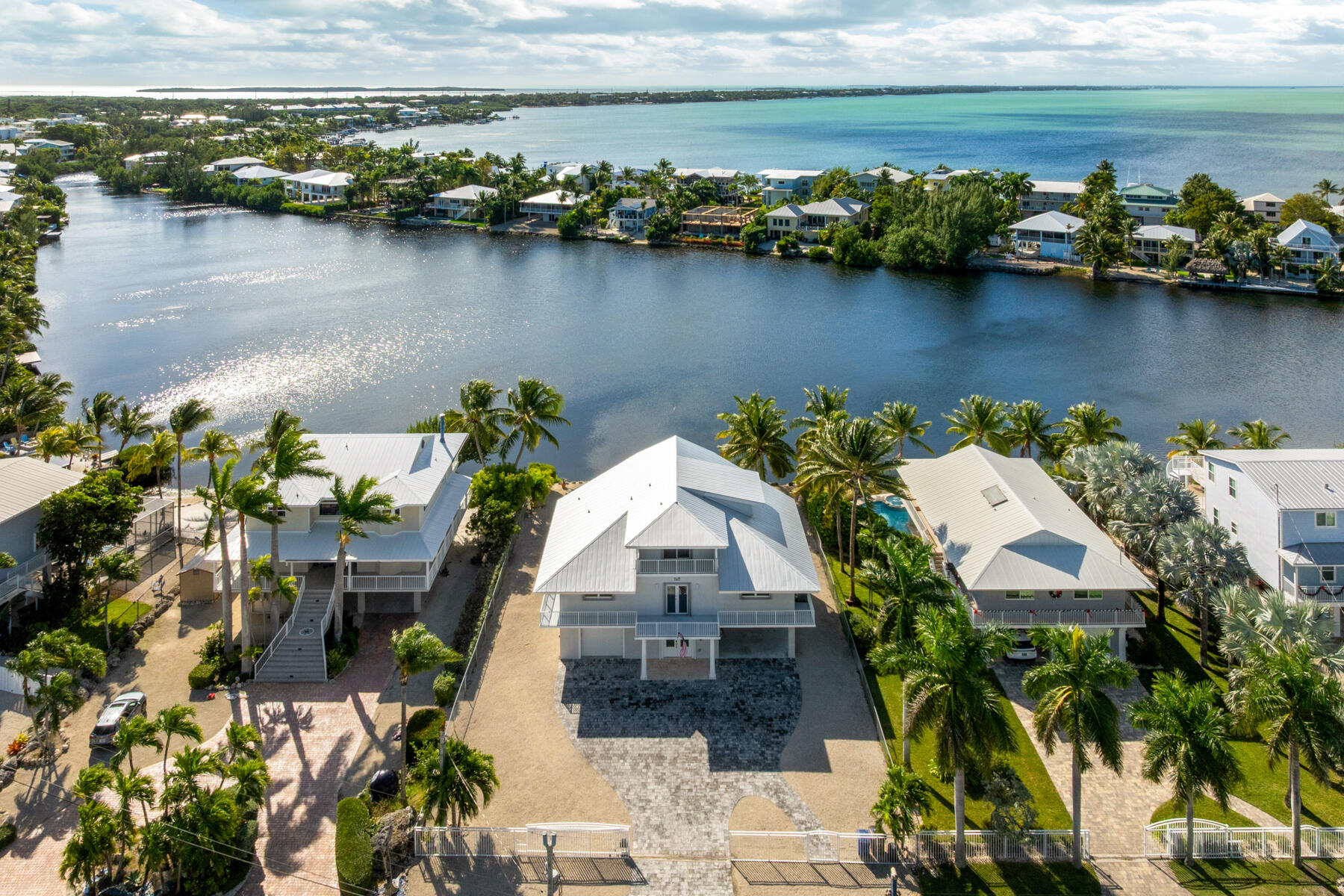 54 Mutiny Place Key Largo, FL 33037 - Photo 5 of 69 Low maintenance yard and home