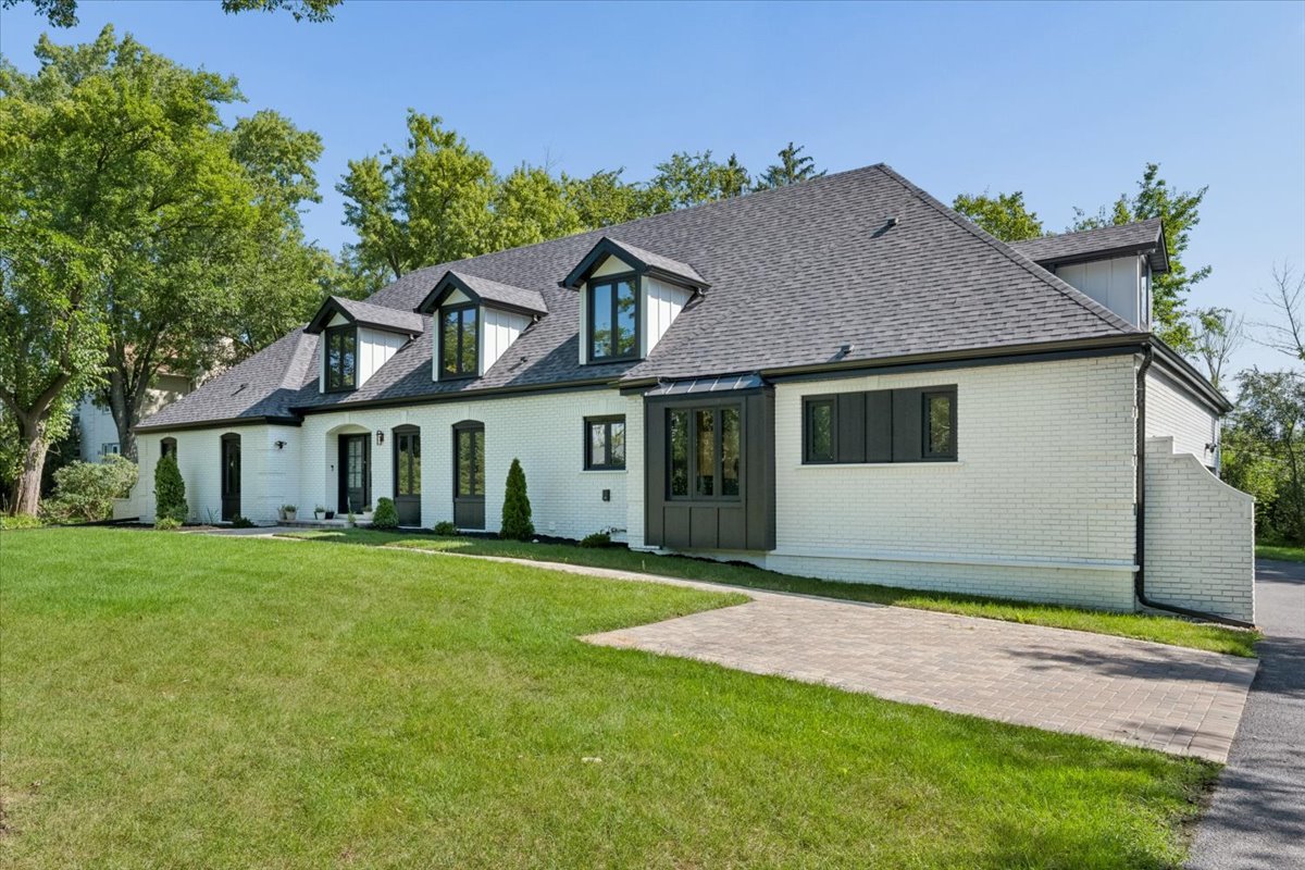 1975 Sunset Ridge Road Northfield, IL 60093 - Photo 3 of 57 Gallery Image 3
