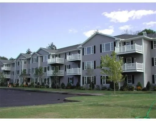 $230,000 | 26 Greenleaves Drive, Unit 635, Amherst, MA 01002