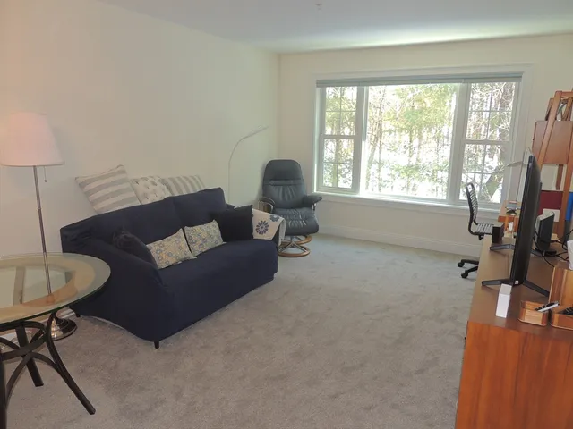 $230,000 | 26 Greenleaves Drive, Unit 635, Amherst, MA 01002