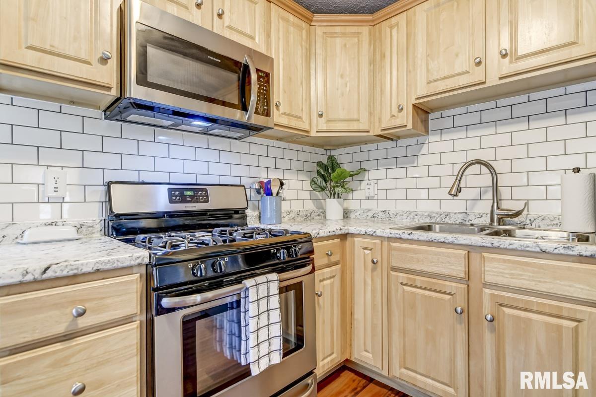 1705 North 20th Street Springfield, IL 62702 - Photo 8 of 23