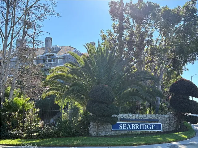 $725,000 | 20331 Bluffside Circle, Unit A216, Huntington Beach, CA 92646