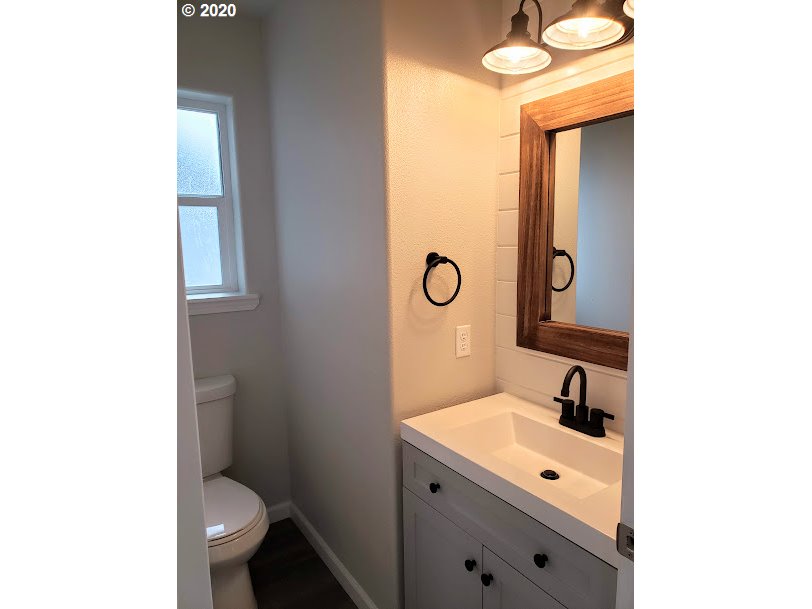 199 Northeast Plum Ridge Drive Winston, OR 97496 - Photo 11 of 31 Gallery Image 11