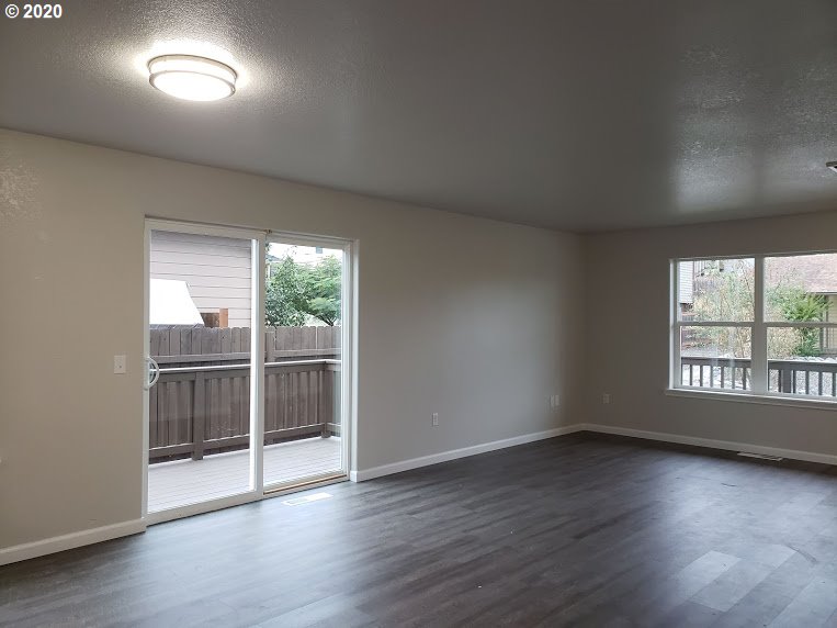 199 Northeast Plum Ridge Drive Winston, OR 97496 - Photo 4 of 31 Gallery Image 4