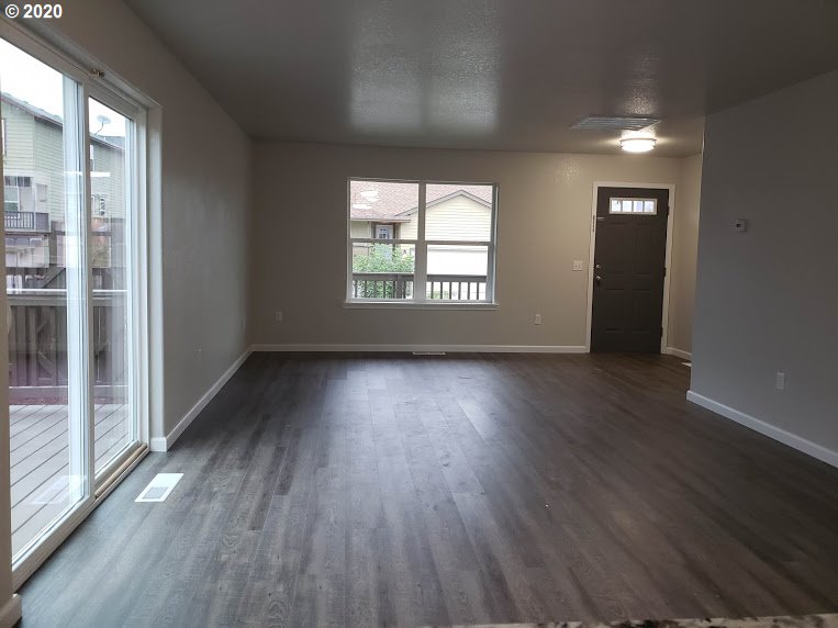 199 Northeast Plum Ridge Drive Winston, OR 97496 - Photo 5 of 31 Gallery Image 5