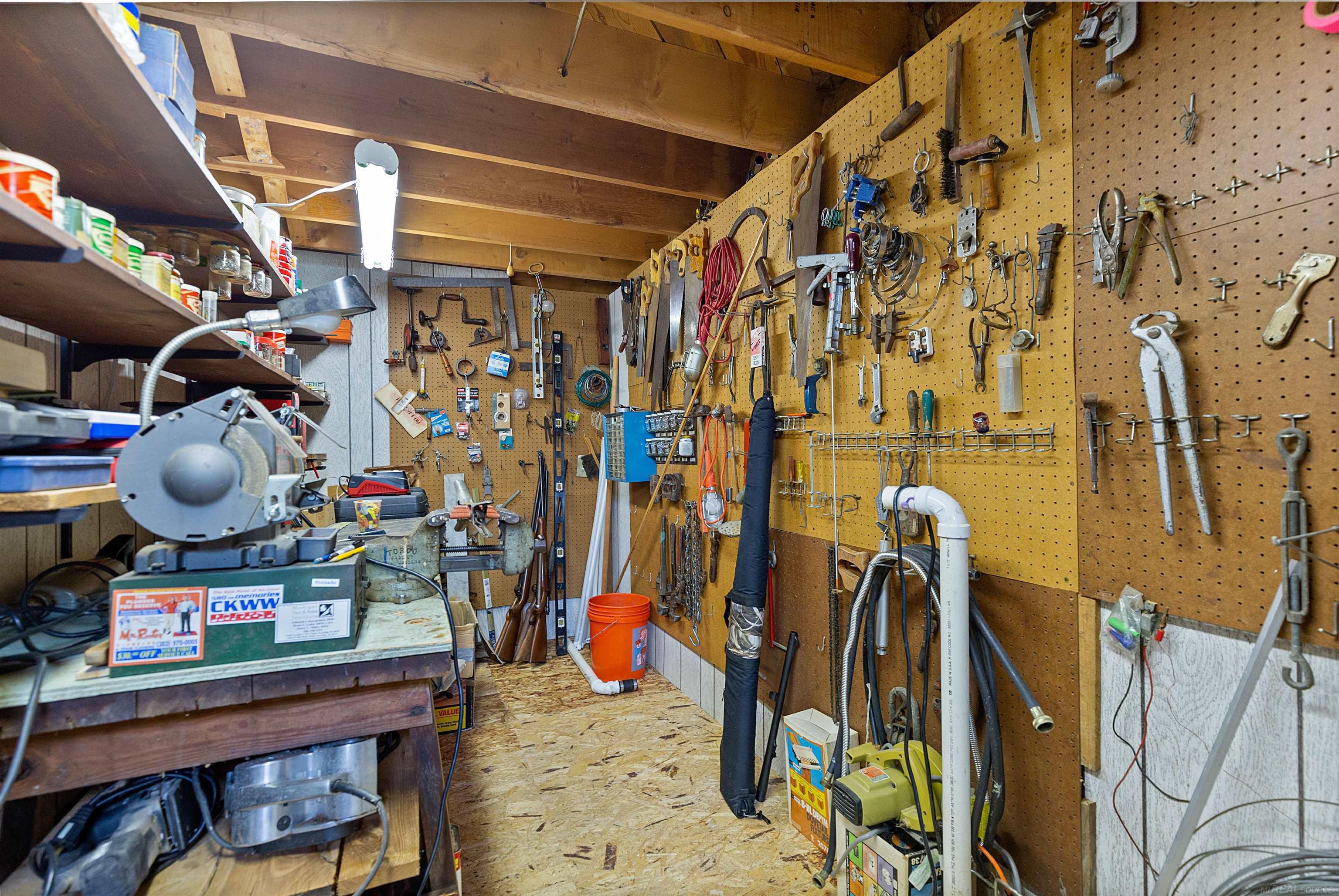 29400 Hickey Road New Baltimore, MI 48051 - Photo 40 of 50 50106851-39.JPG