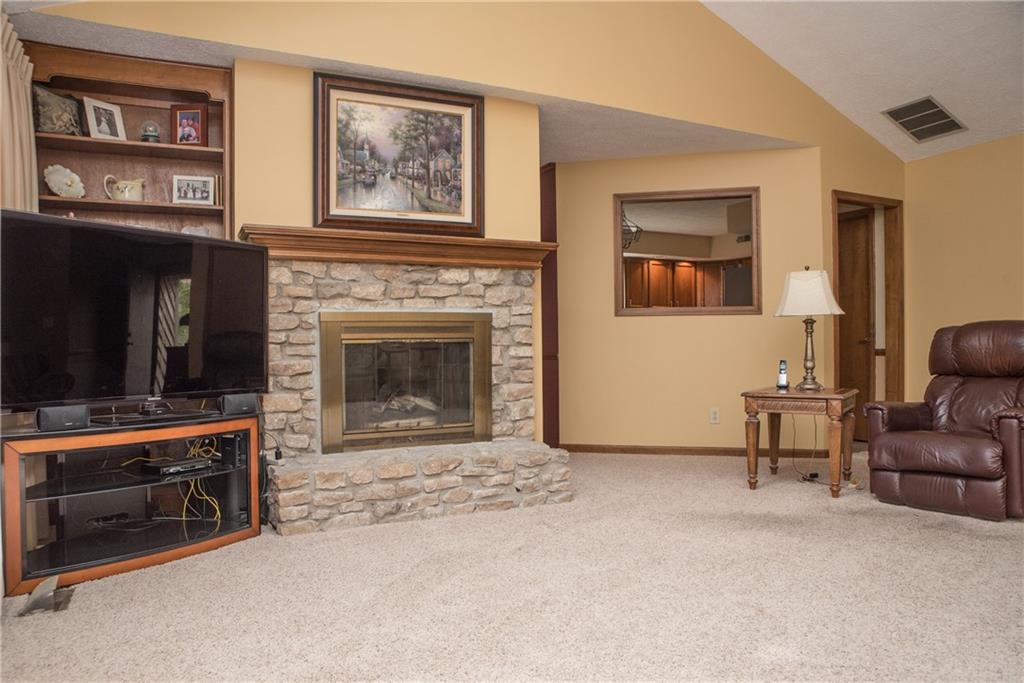 836 Bennett Road Carmel, IN 46032 - Photo 3 of 26 Gallery Image 3
