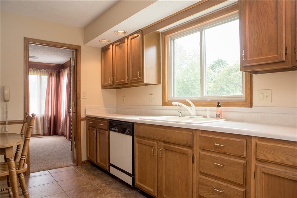 836 Bennett Road Carmel, IN 46032 - Photo 10 of 26 Gallery Image 10