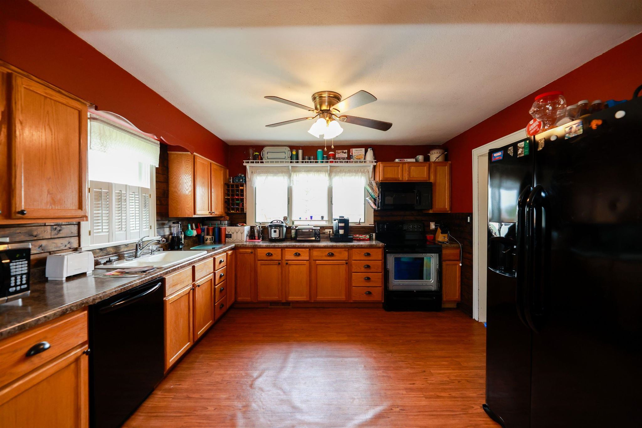 4323 South Warren Road Huntington, IN 46750 - Photo 12 of 20 Gallery Image 12