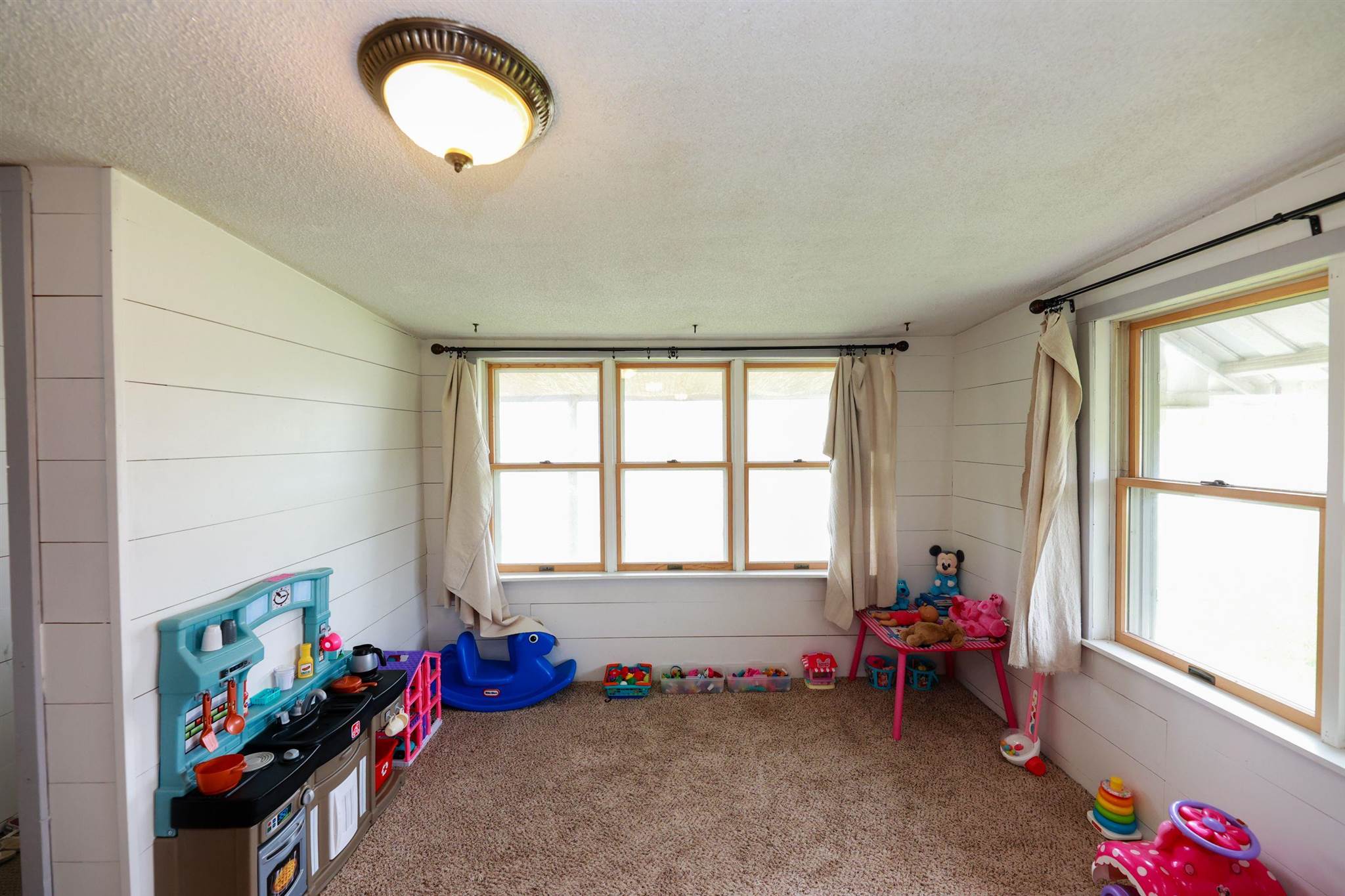4323 South Warren Road Huntington, IN 46750 - Photo 9 of 20 Gallery Image 9
