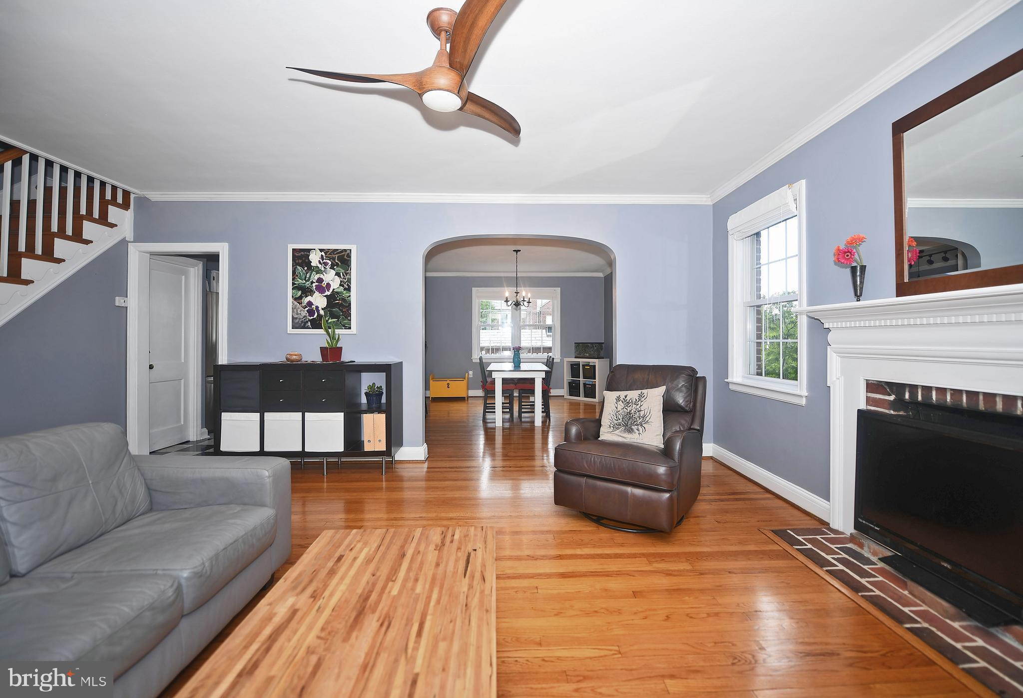 3701 Ednor Road Baltimore, MD 21218 - Photo 4 of 37 Living Room