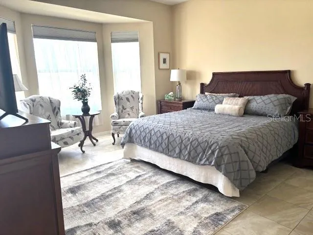 $7,000 | 9480 Forest Hills Circle, Sarasota, FL 34238