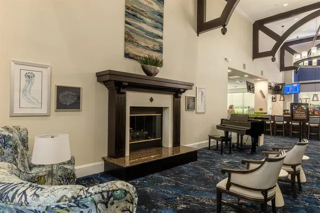 $7,000 | 9480 Forest Hills Circle, Sarasota, FL 34238