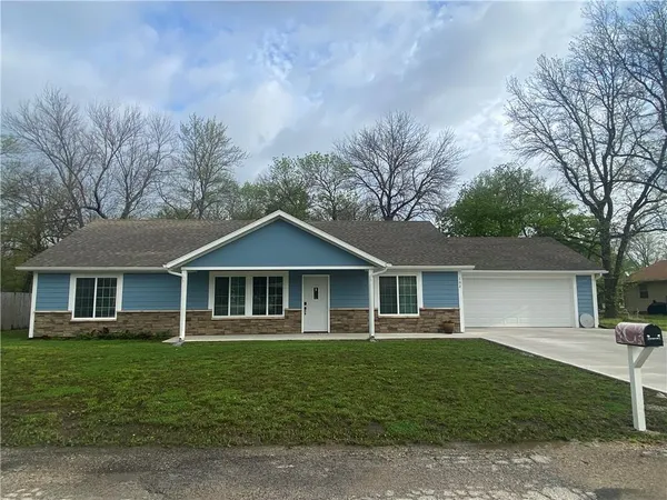$310,000 | 102 Palm Lane, Garden City, MO 64747