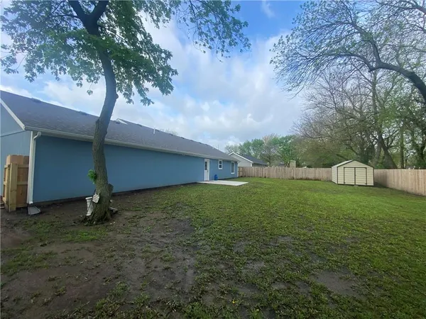 $310,000 | 102 Palm Lane, Garden City, MO 64747