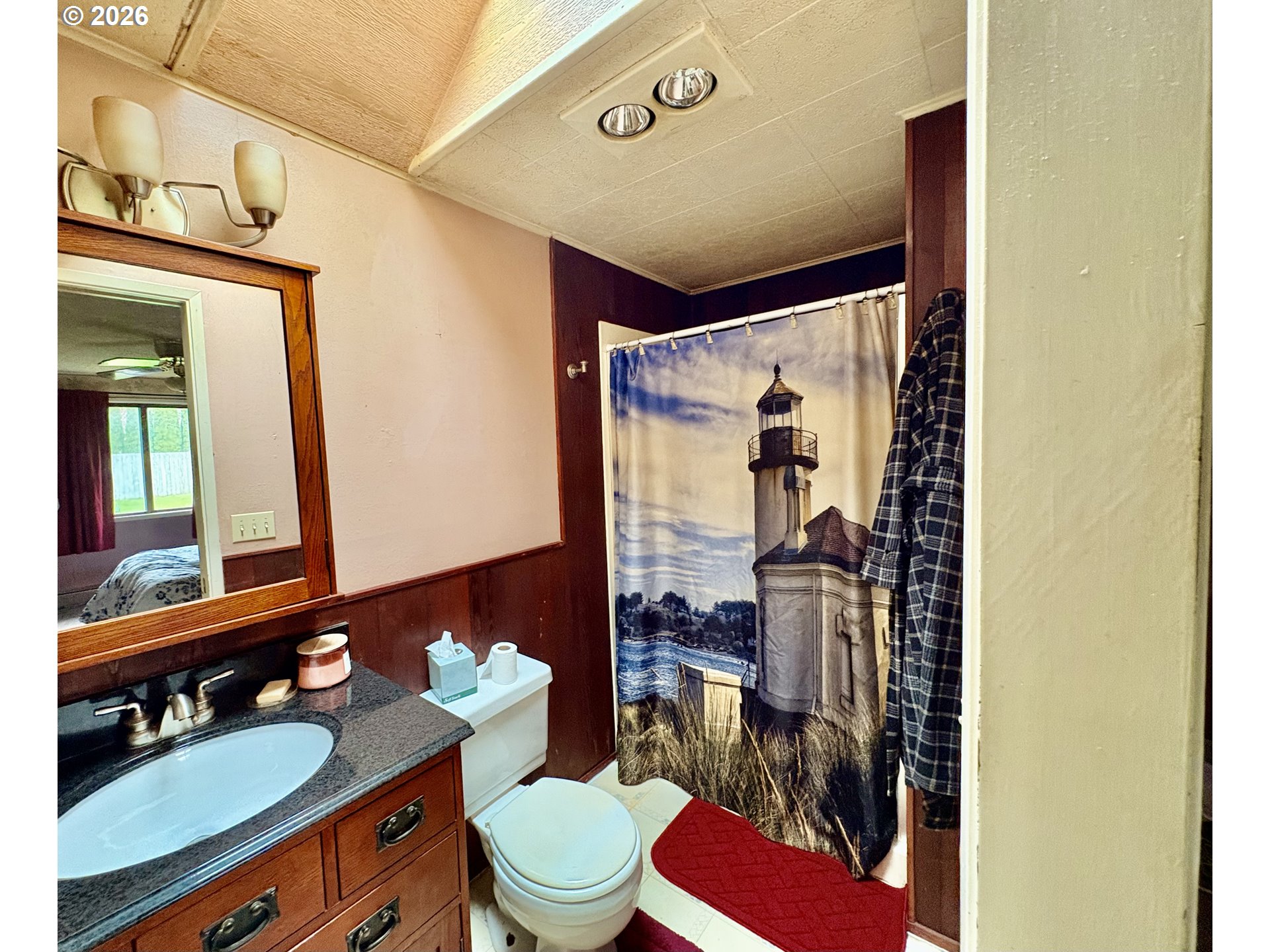 747 Evergreen Loop Reedsport, OR 97467 - Photo 10 of 21 Bathroom