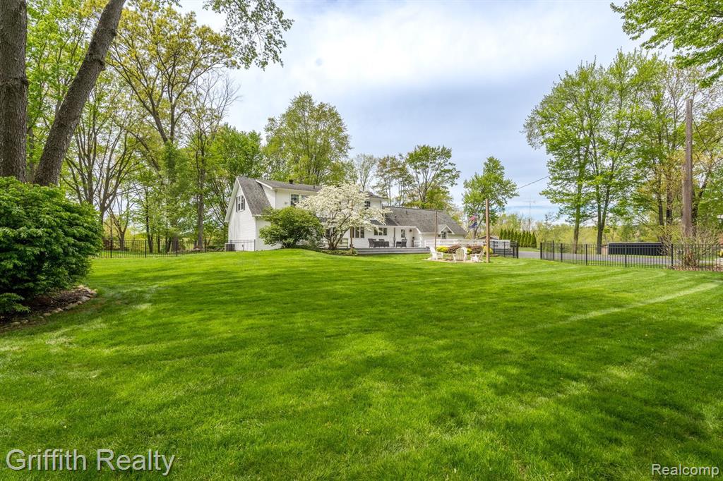 3041 Hunter Road Brighton, MI 48114 - Photo 49 of 65
