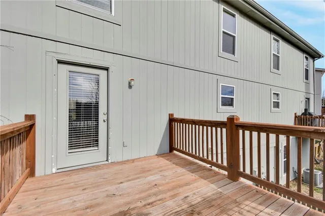 $550,000 | 1877 Chickadee Drive, Liberty, MO 64068