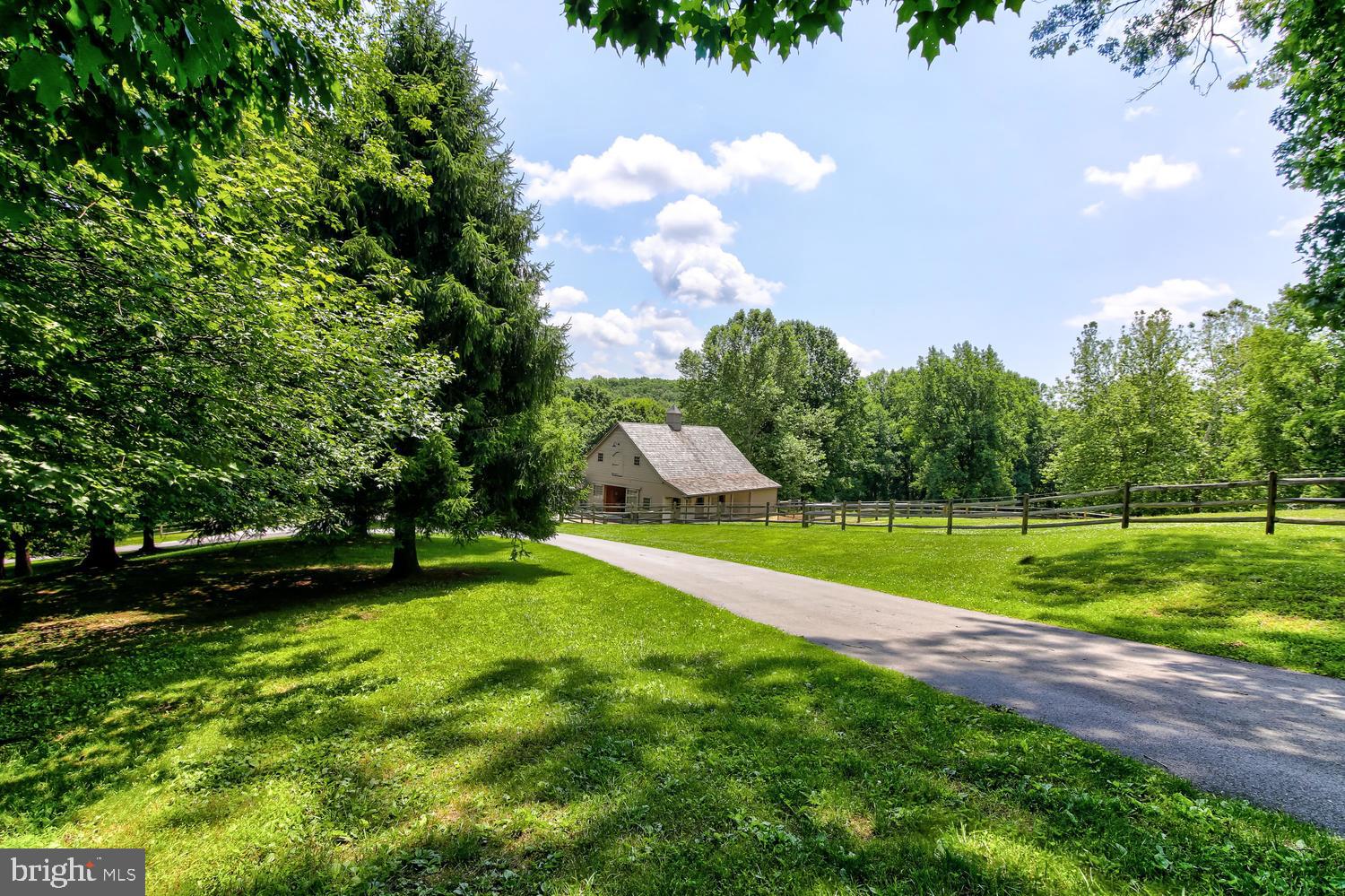 250 Fairview Road Coatesville, PA 19320 - Photo 36 of 50 Barn respectfully located