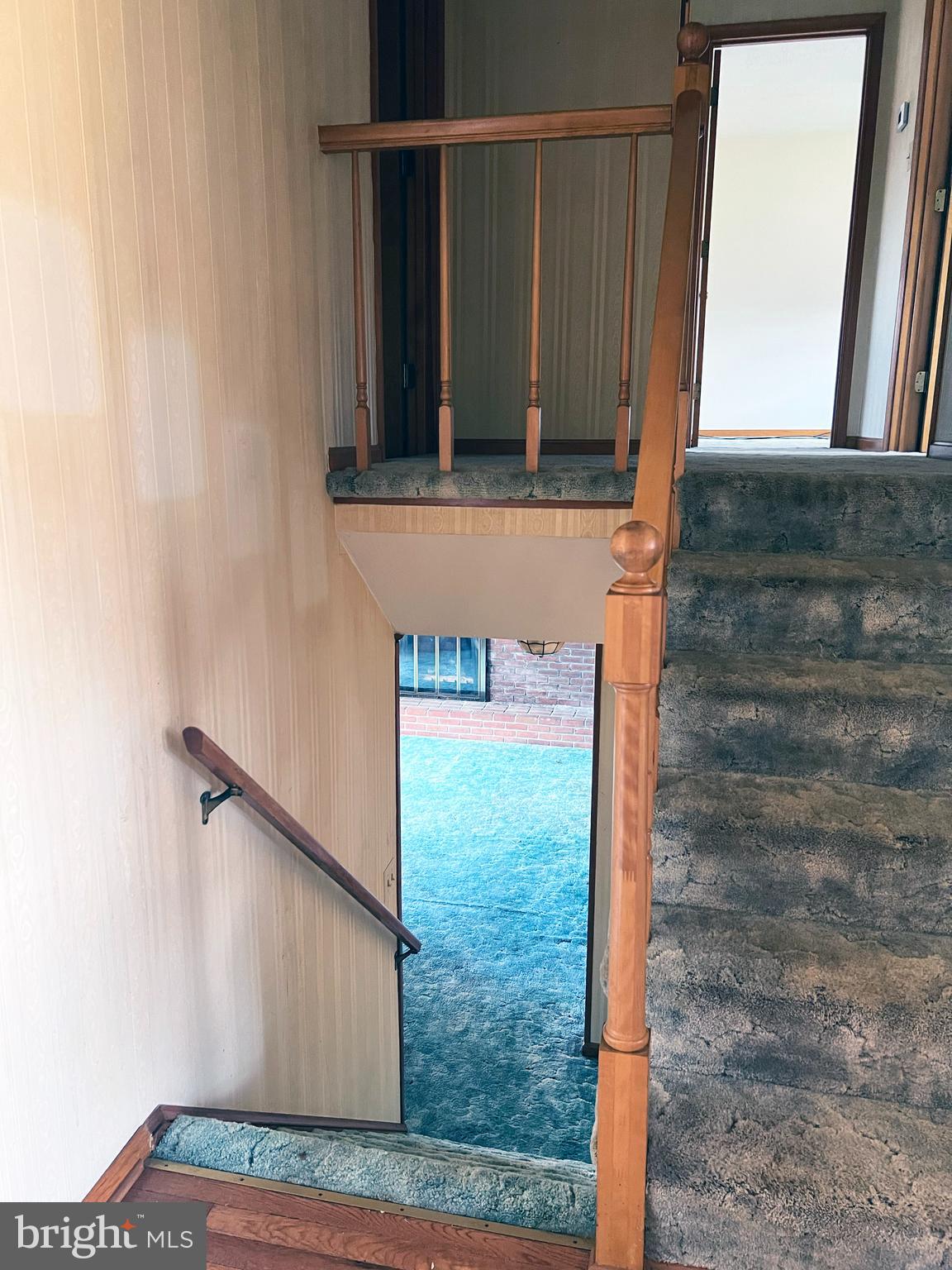 5 Ridge Road Front Royal, VA 22630 - Photo 15 of 21 Staircase
