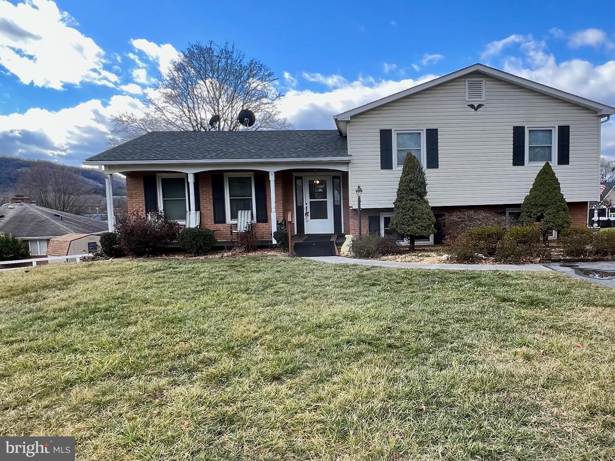 5 Ridge Road Front Royal, VA 22630 - Photo 2 of 21 Street View