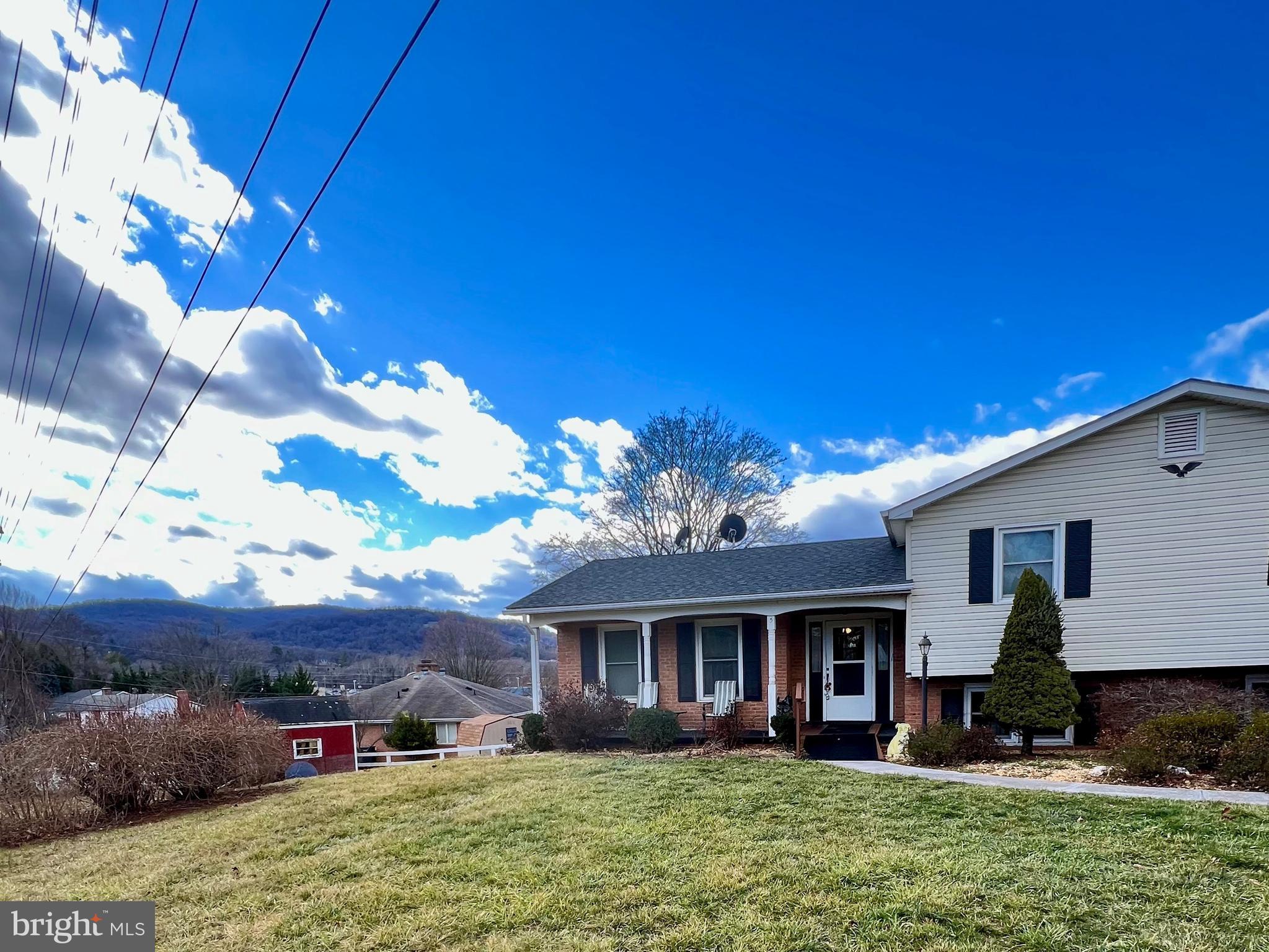 5 Ridge Road Front Royal, VA 22630 - Photo 3 of 21 Mountain Views