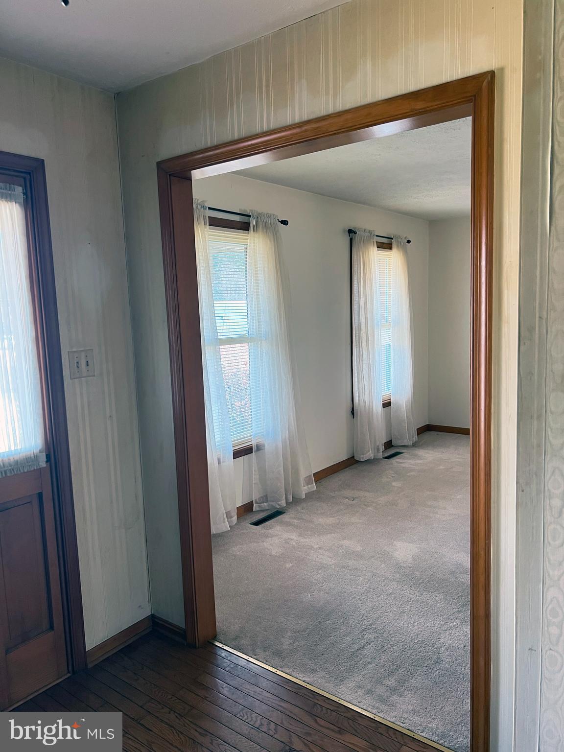 5 Ridge Road Front Royal, VA 22630 - Photo 10 of 21 Living Room